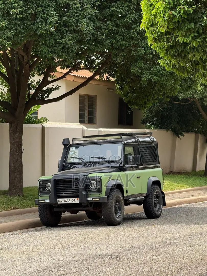 Land Rover Defender 1996 Green