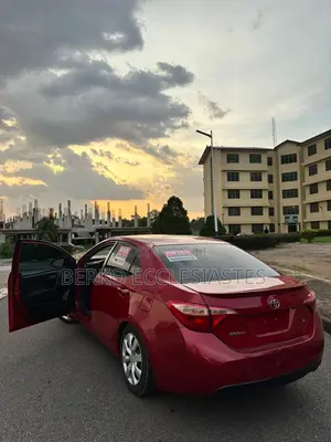Toyota Corolla 2018 Red
