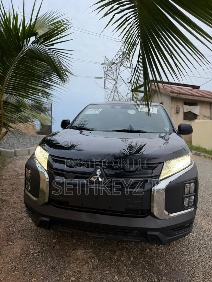 Mitsubishi Outlander 2022 Black