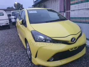 Toyota Vitz 1.3 FWD 5dr 2015 Yellow