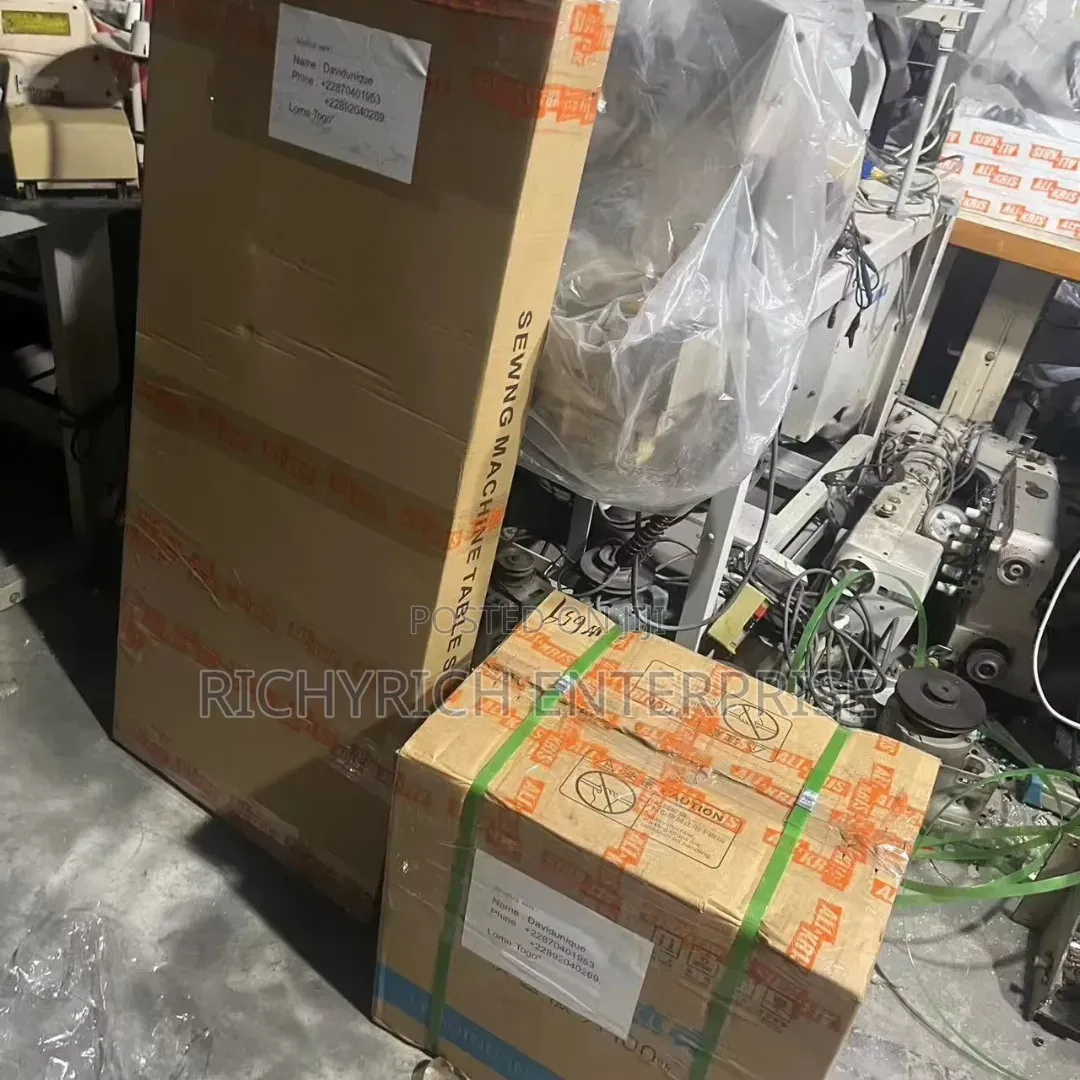 Industrial Overlock Machine