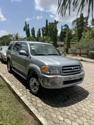 Toyota Sequoia SR5 4dr SUV (4.7L 8cyl 5A) 2006 Gray