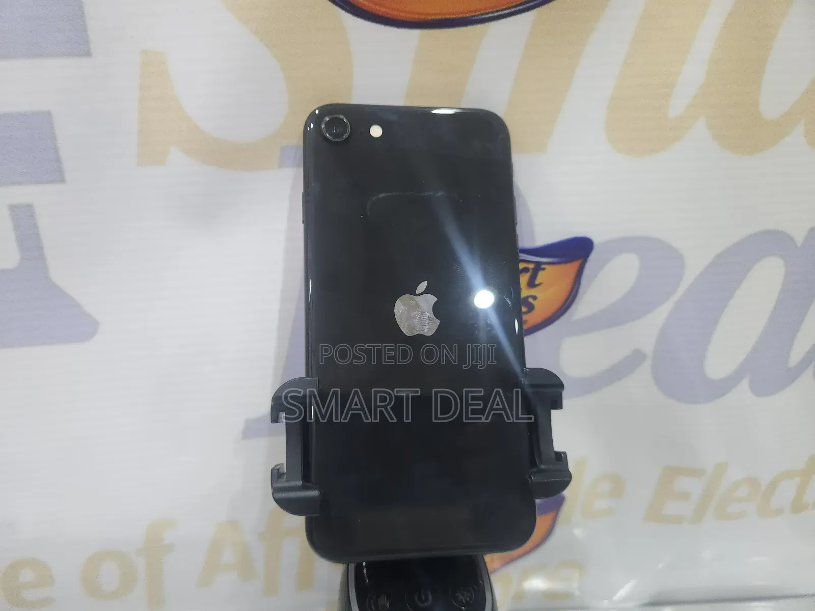 Apple iPhone SE 64 GB Black