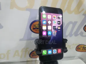 Apple iPhone SE 64 GB Black