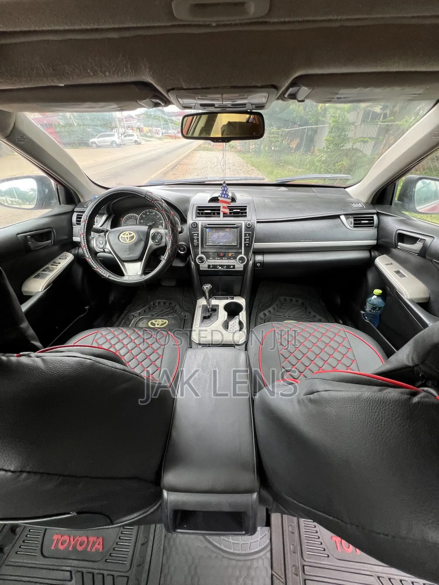 Toyota Camry SE 4dr Sedan (2.5L 4cyl 6A) 2014 Red