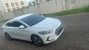 Hyundai Avante 2017 White