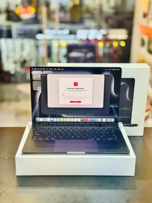 Laptop Apple MacBook Pro 2025 M5 14-inch 16GB Apple M5 SSD 512GB