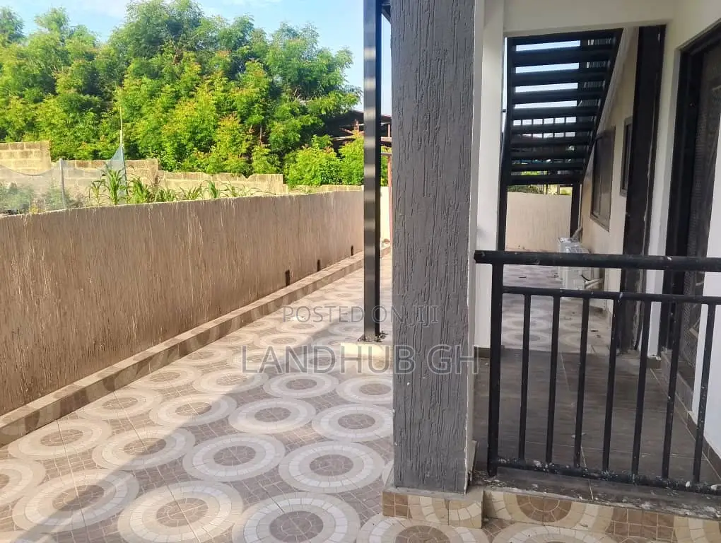 2bdrm Apartment in West Hills Mall Area for rent