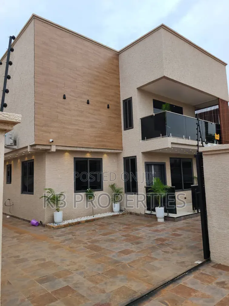 4bdrm Duplex in Kb Properties, American House for rent
