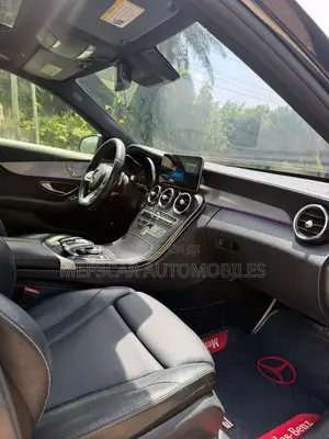 Mercedes-Benz C300 2019 Black