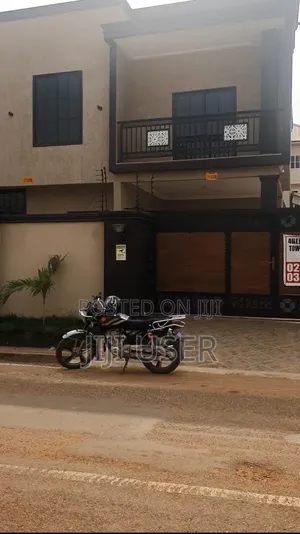 4bdrm House in Berry Homes, Amrahia for sale