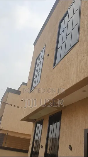 4bdrm House in Berry Homes, Amrahia for sale