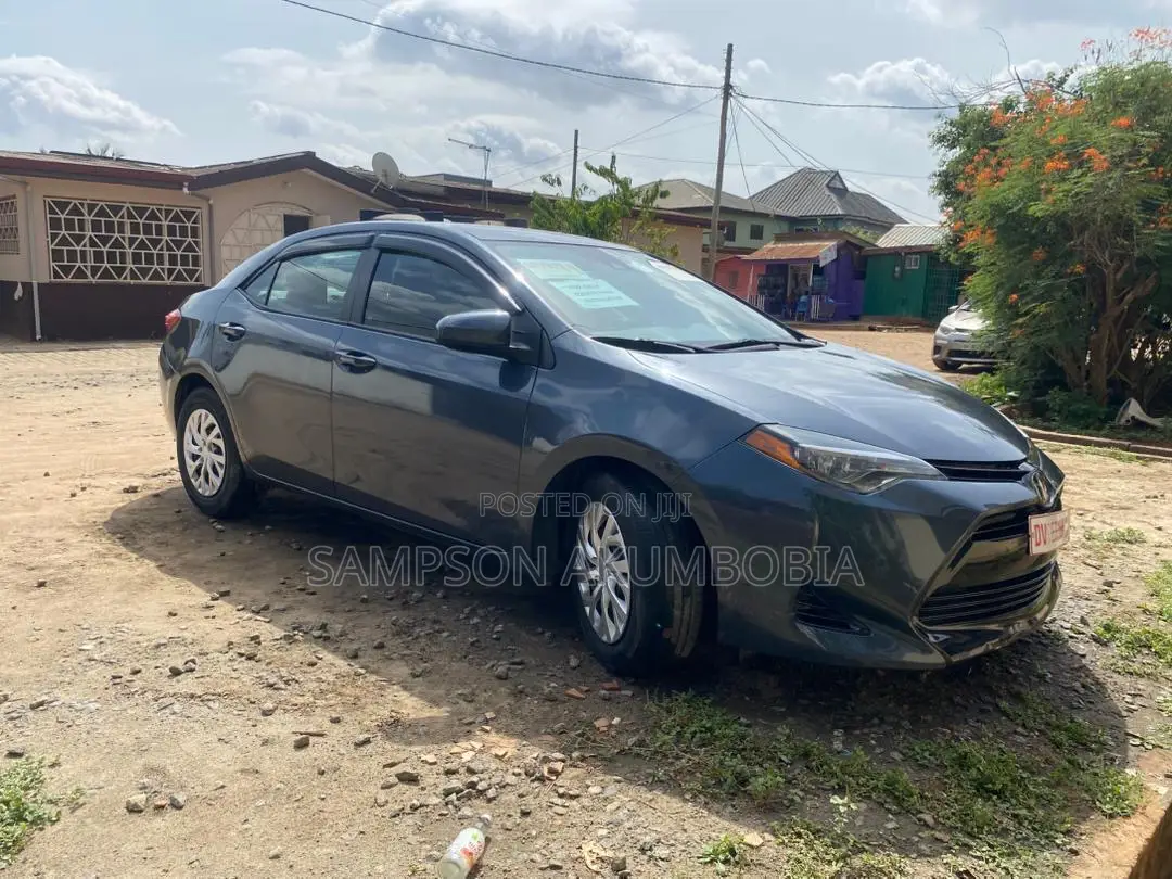 Toyota Corolla 2018 Black