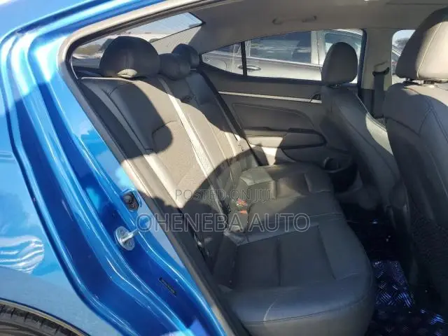 Hyundai Elantra Limited Sedan FWD (2.0L 4cyl 6A) 2017 Blue