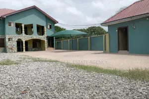 6bdrm House in Sefdard Properties, Pokuase for sale