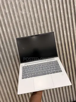 Laptop HP EliteBook 640 G11 8GB AMD Ryzen 5 SSD 256GB