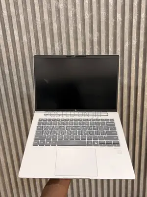 Laptop HP EliteBook 640 G11 8GB AMD Ryzen 5 SSD 256GB