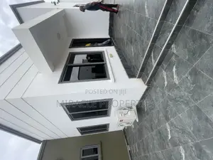3bdrm House in Miracle Properties, North Legon for rent