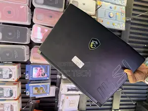 Laptop MSI Crosshair 17 16GB Intel Core i7 SSD 1T