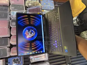 Laptop MSI Crosshair 17 16GB Intel Core i7 SSD 1T
