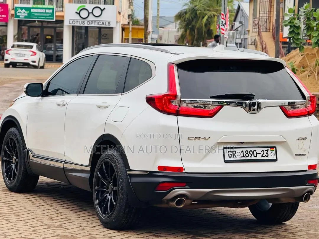 Honda CR-V Touring AWD 2019 White