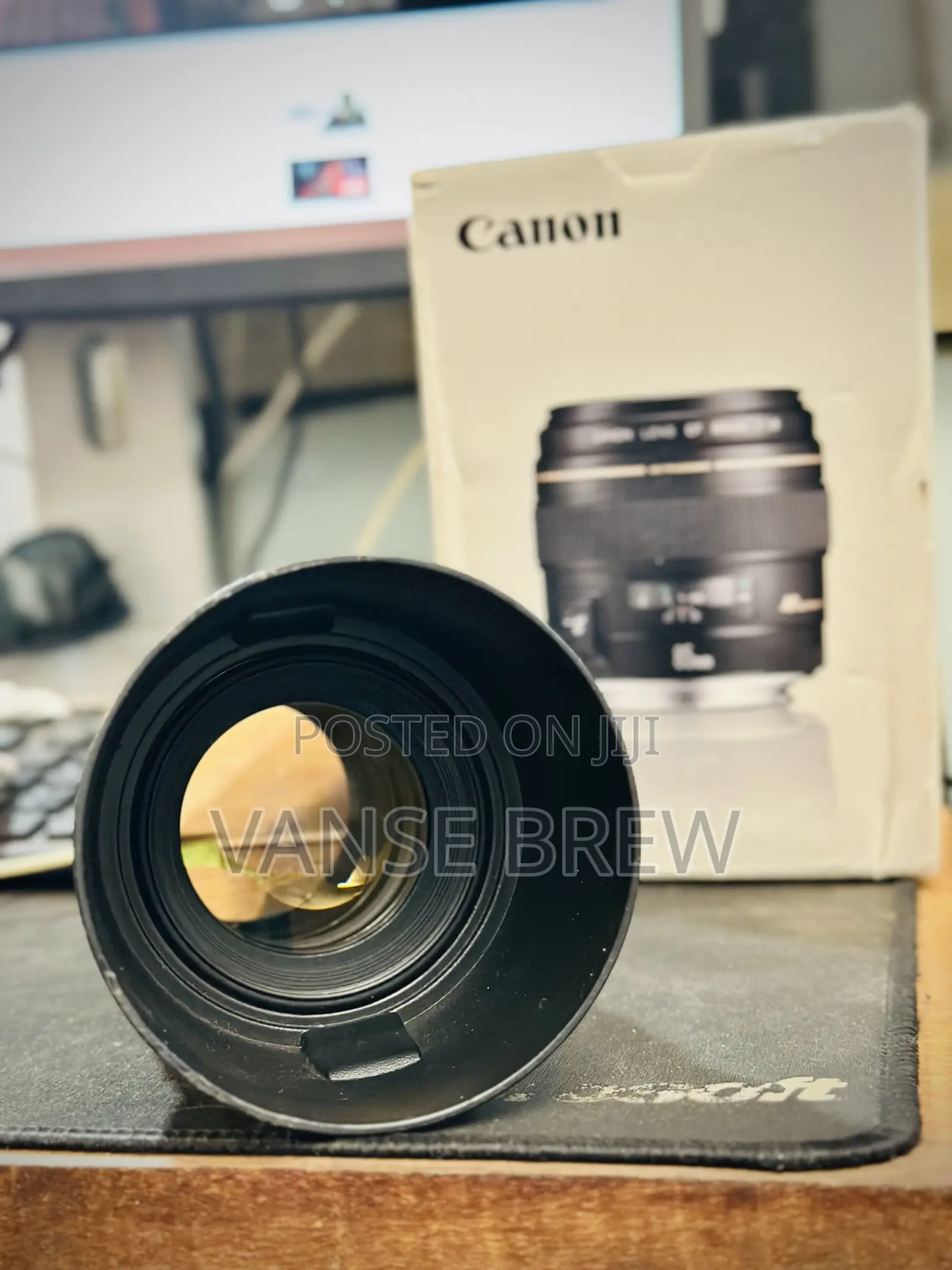 Canon 85mm 1.8 With Box and Hood