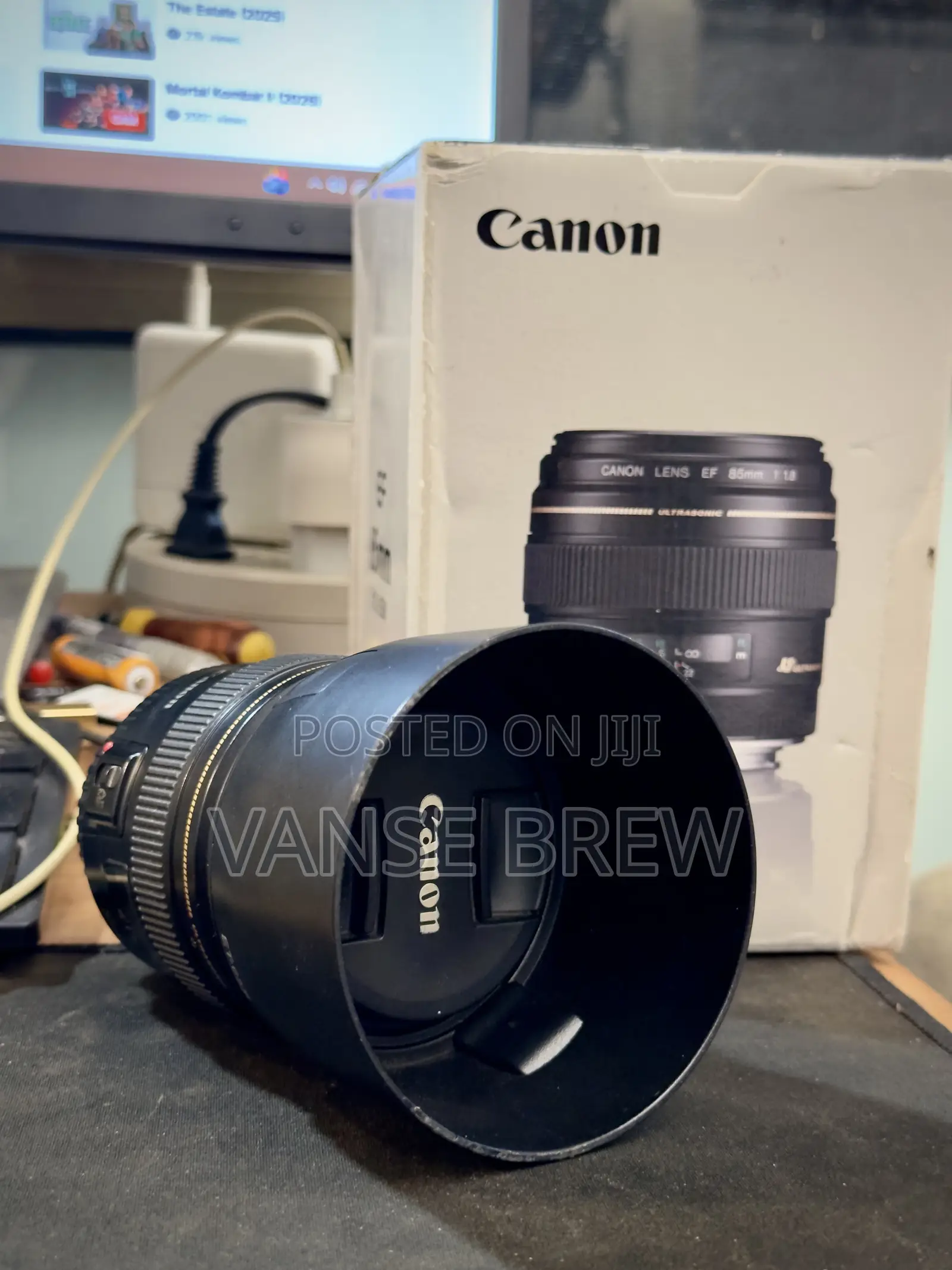 Canon 85mm 1.8 With Box and Hood
