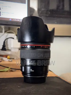 Canon 35 Mm 1.4