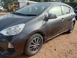 Toyota Aqua 2014 Gray