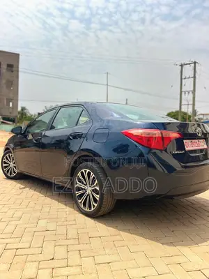 Toyota Corolla LE (1.8L 4cyl 2A) 2019 Black