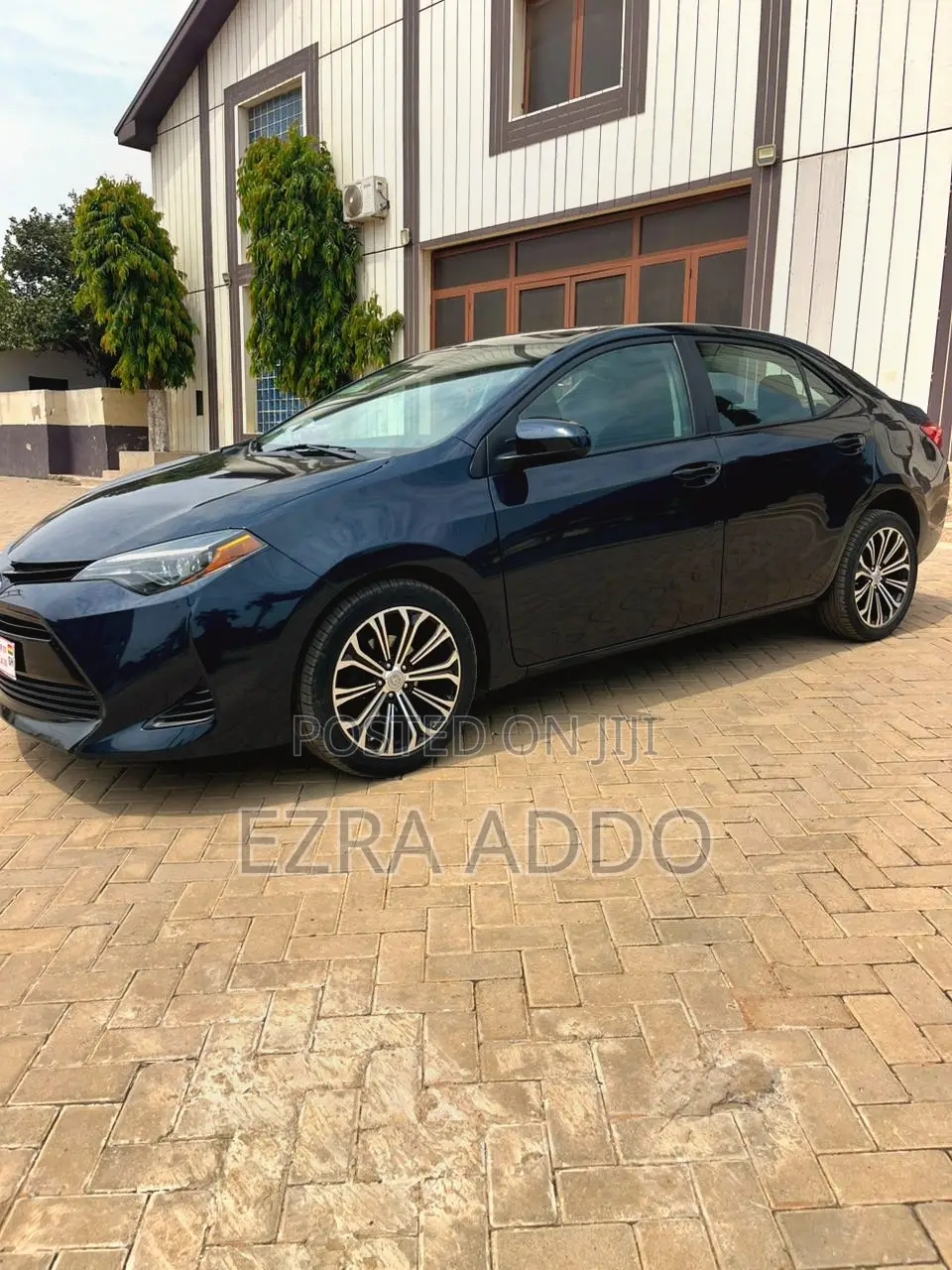Toyota Corolla LE (1.8L 4cyl 2A) 2019 Black