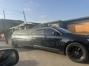 Limo Hearse for Rentals Funeral (Black)