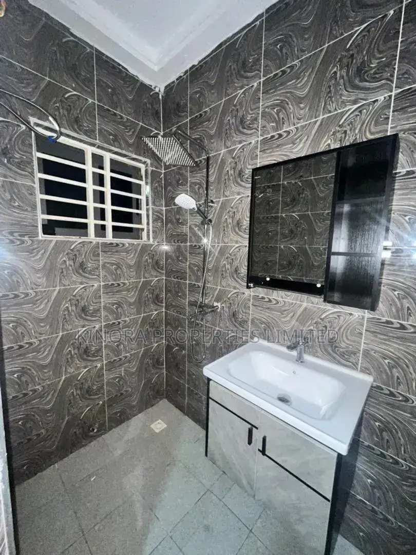 2bdrm Bungalow in West Trassaco, Accra Metropolitan for rent