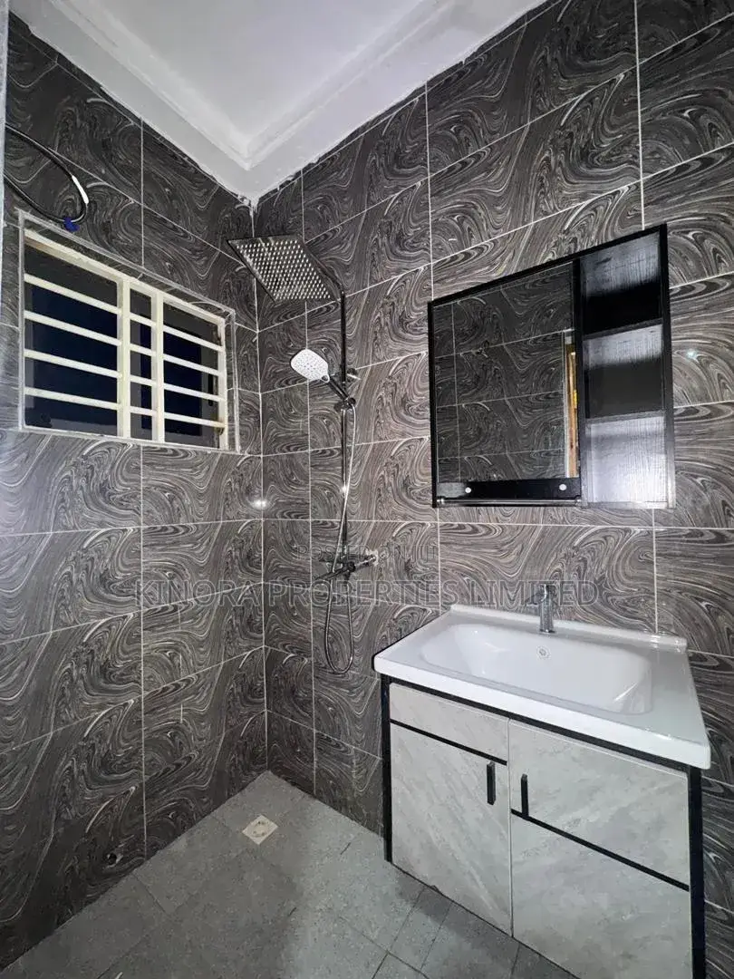 2bdrm Bungalow in West Trassaco, Accra Metropolitan for rent
