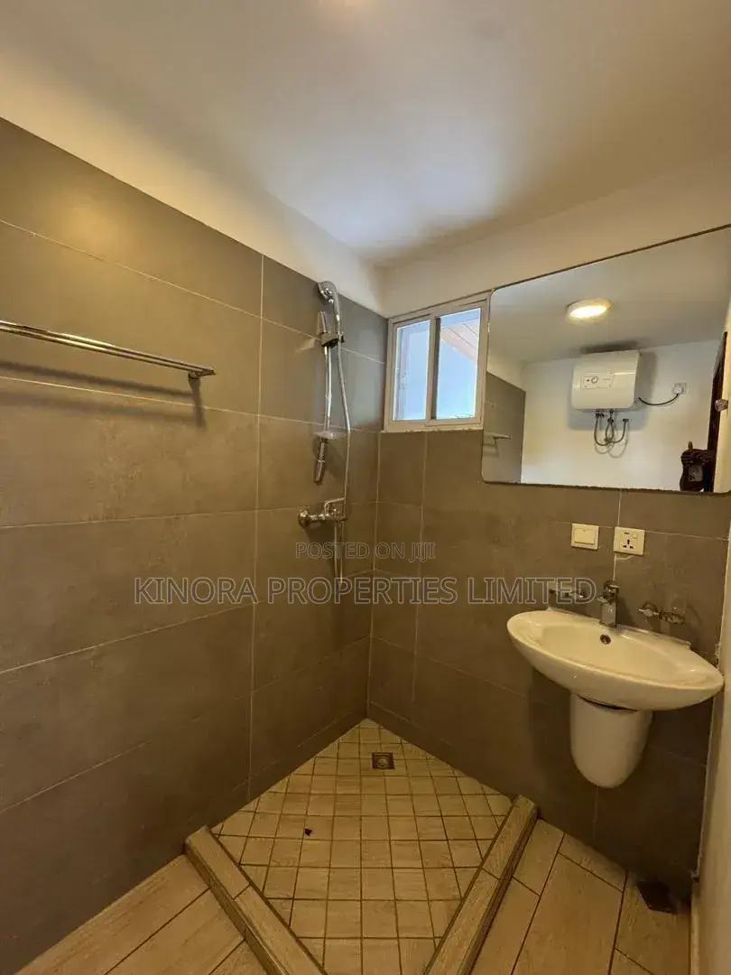 2bdrm Townhouse / Terrace in East Legon Hills, Accra Metropolitan