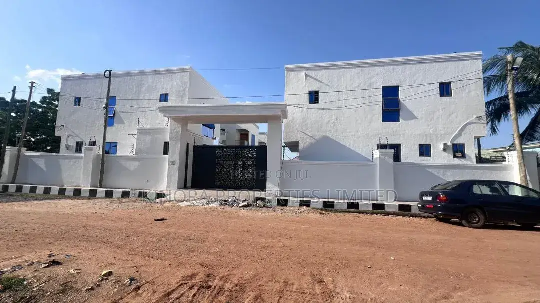 3bdrm Townhouse/Terrace in School Junction for sale