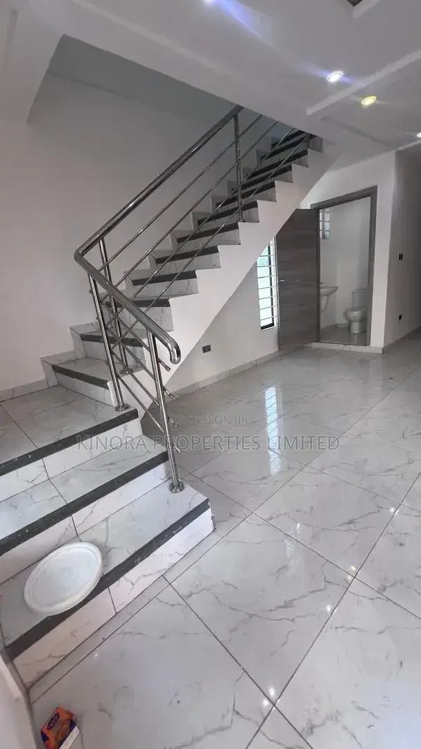 3bdrm Townhouse/Terrace in School Junction for sale
