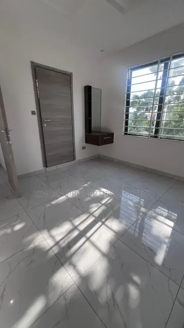 3bdrm Townhouse/Terrace in School Junction for sale