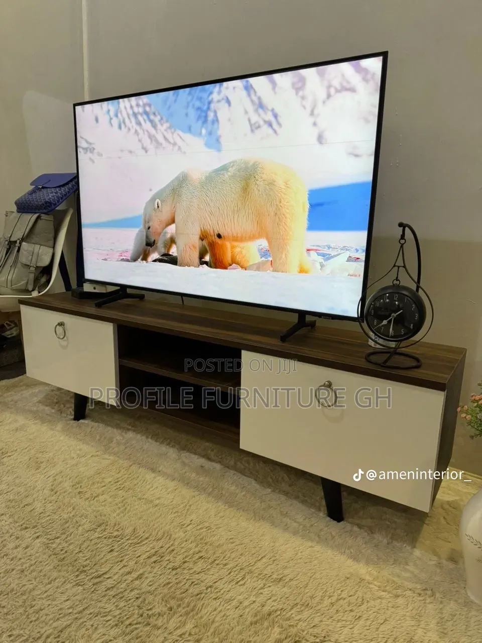 Foreign Wood Work *5 Feet Long Tv Stand*