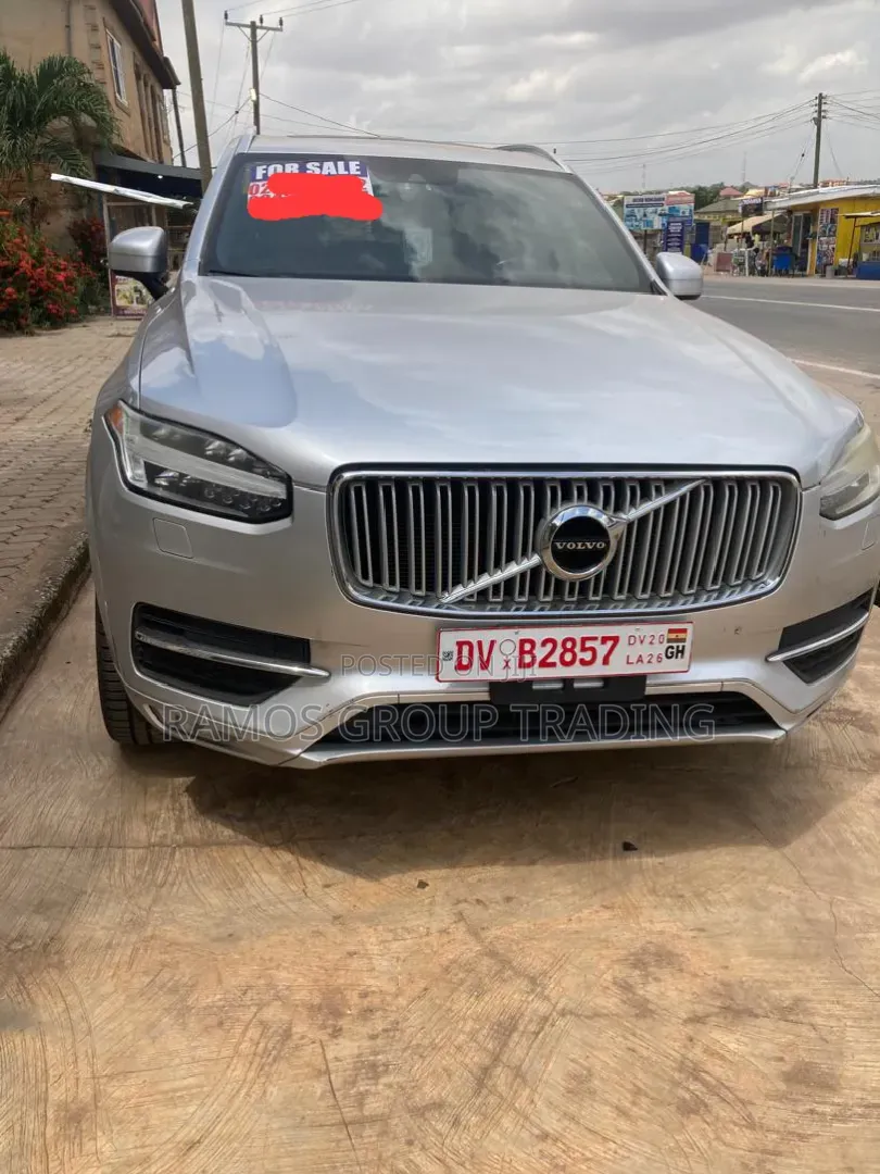 Volvo XC90 Plug-In Hybrid 2025 Silver