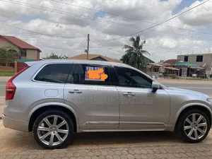 Volvo XC90 Plug-In Hybrid 2025 Silver