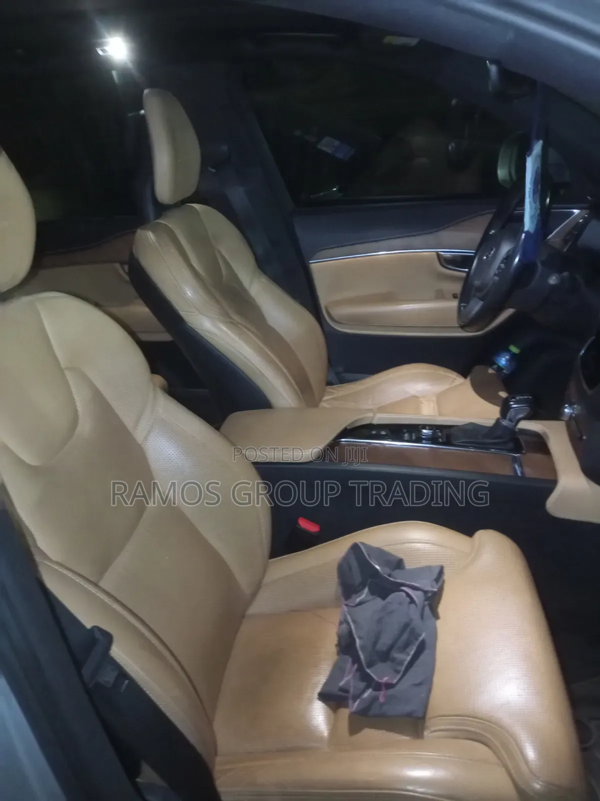 Volvo XC90 Plug-In Hybrid 2025 Silver