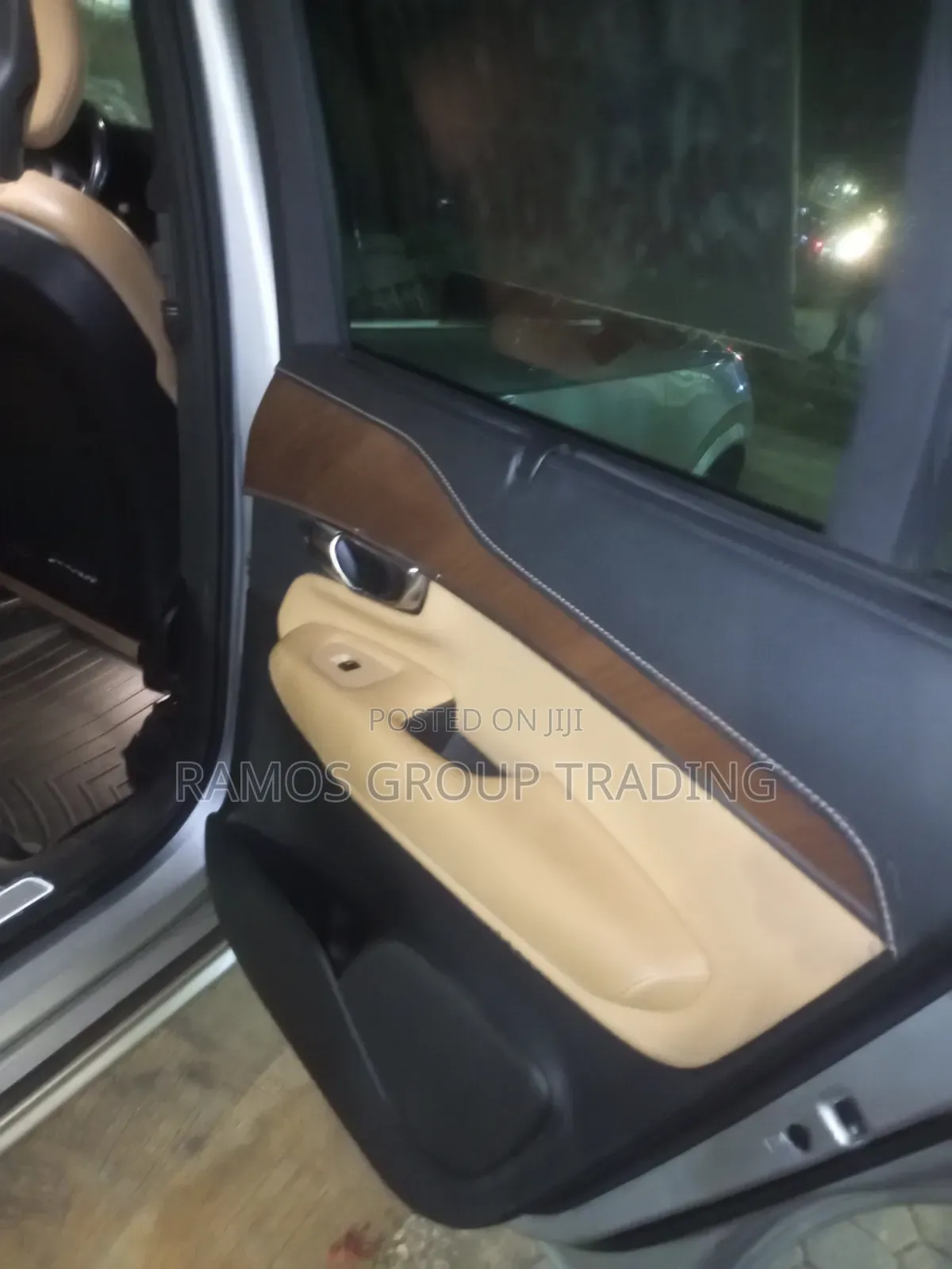 Volvo XC90 Plug-In Hybrid 2025 Silver