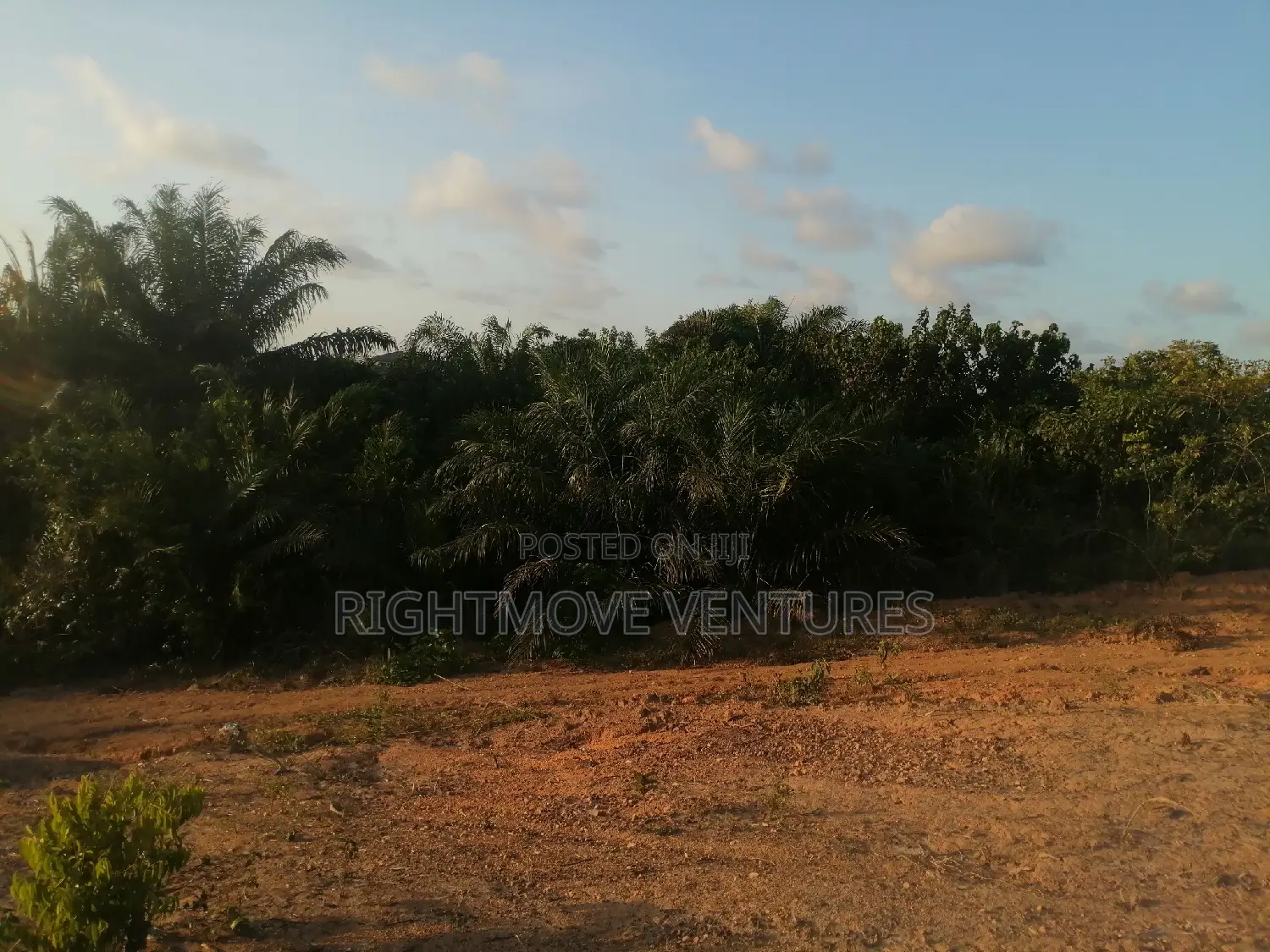 Land for Sale at Takroadi