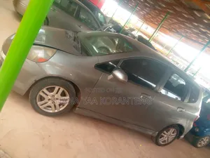 Honda Fit Automatic 2008 Gray