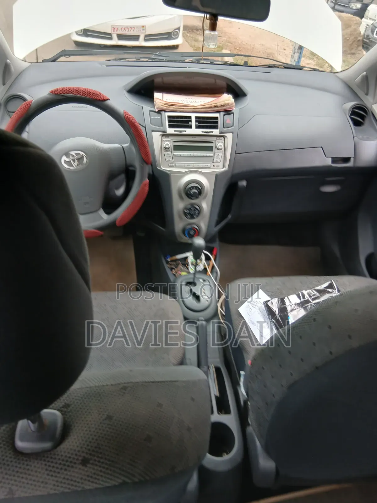 Toyota Vitz 1.0 FWD 3dr 2010 White