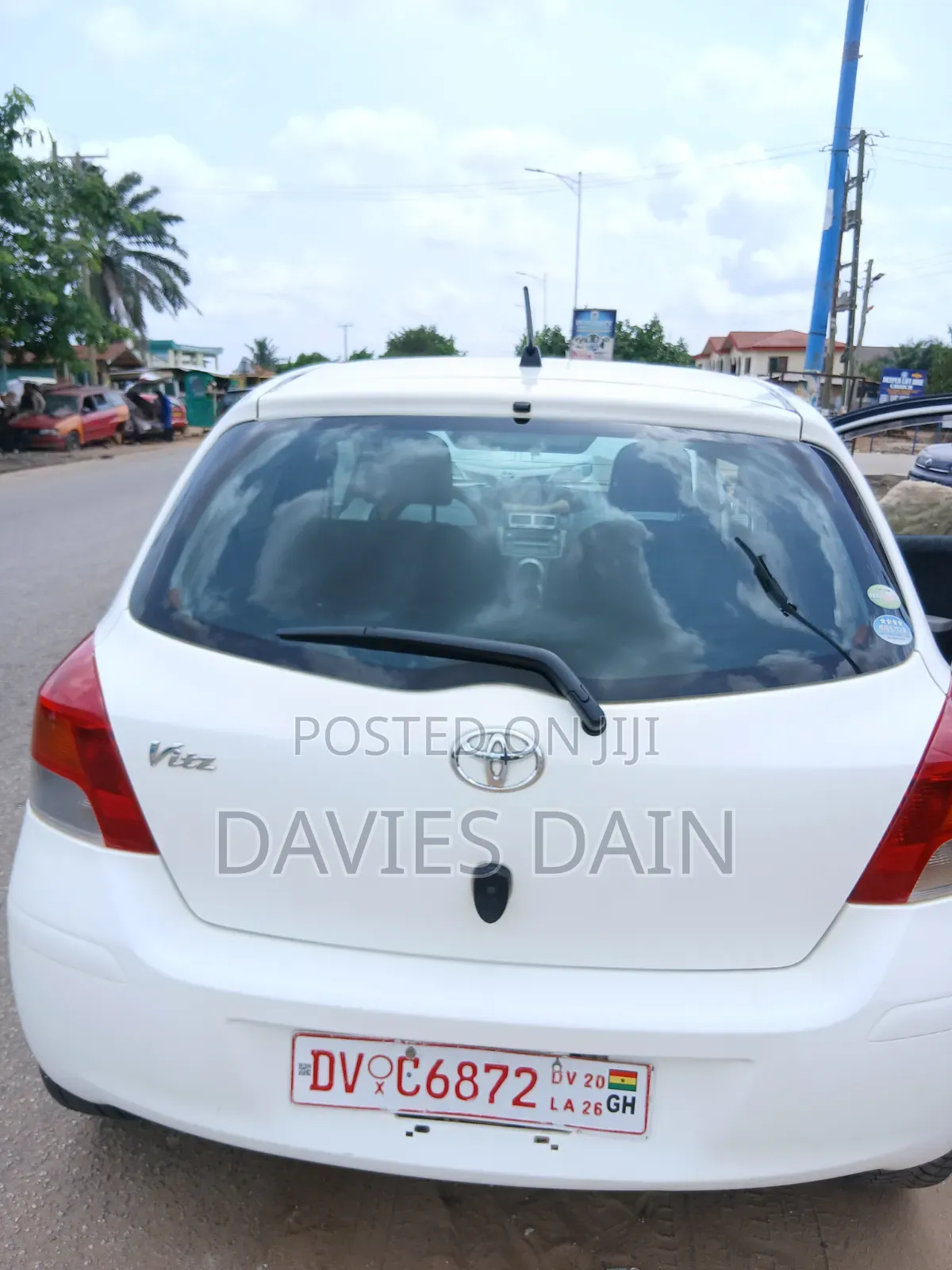 Toyota Vitz 1.0 FWD 3dr 2010 White