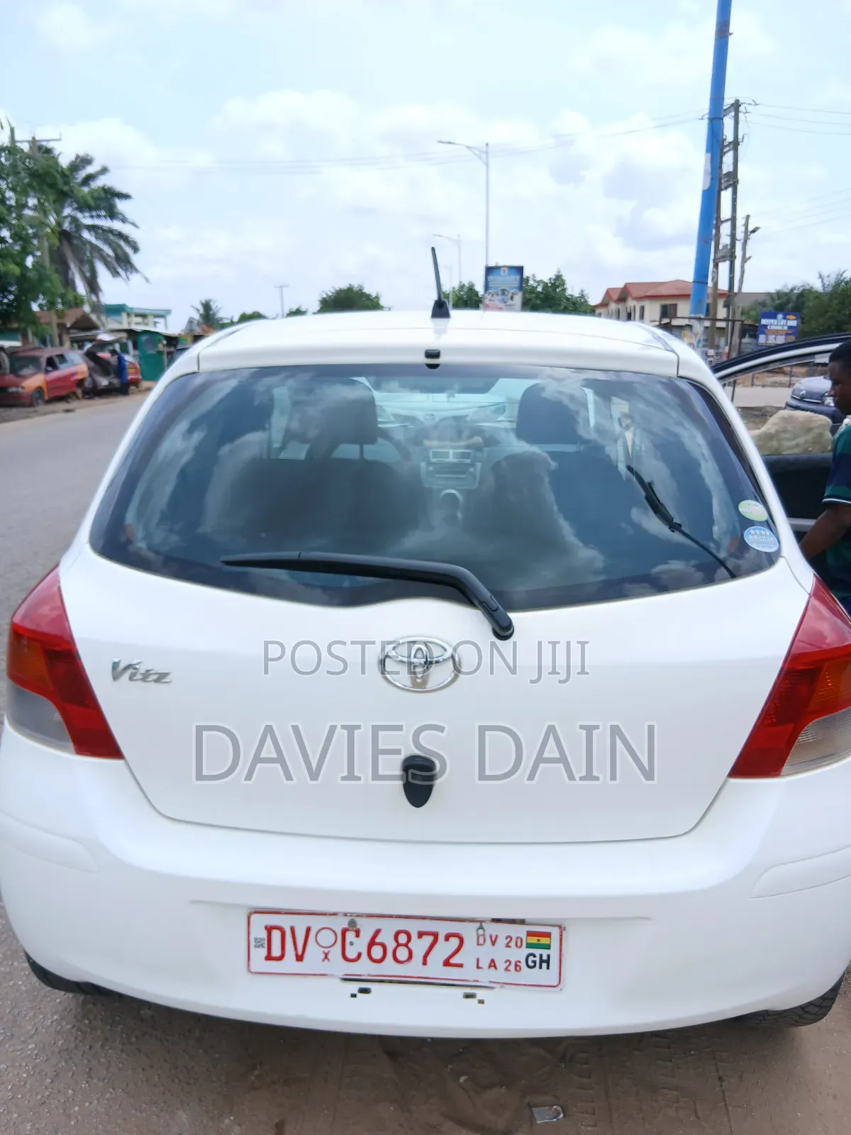 Toyota Vitz 1.0 FWD 3dr 2010 White