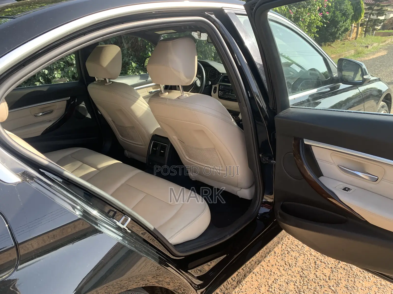 BMW 330i 2017 Black