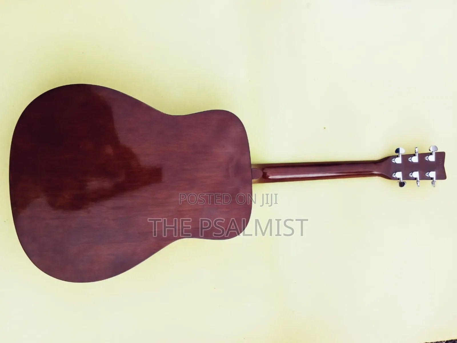 Yamaha Fx 325 Semi Acoustic Guitar